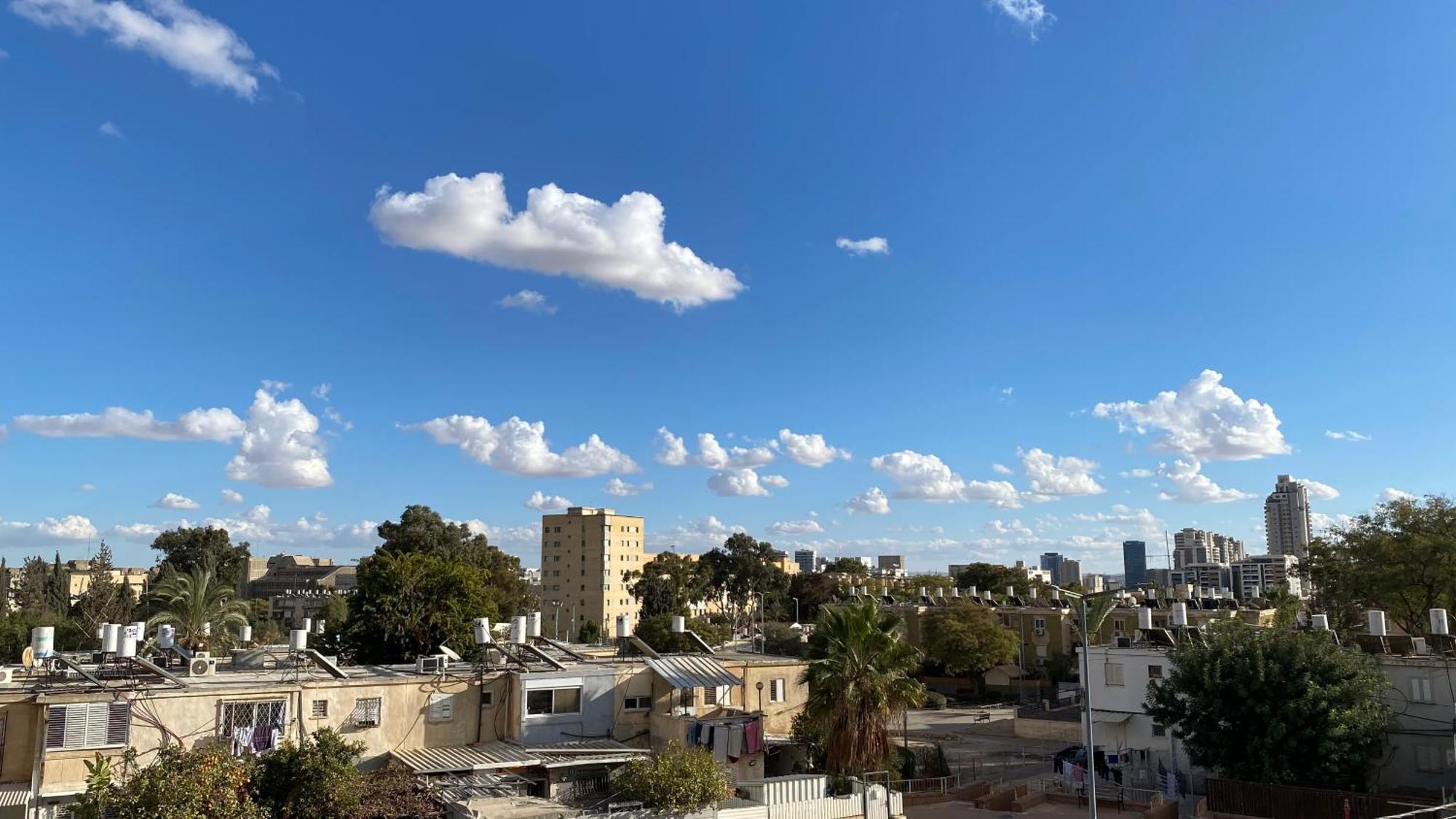 Ferienwohnung דירה יפיפיה! מיקום מעולה! אוניברסיטת בן גוריון, סורוקה, שוק, פארק! Beersheba Exterior foto