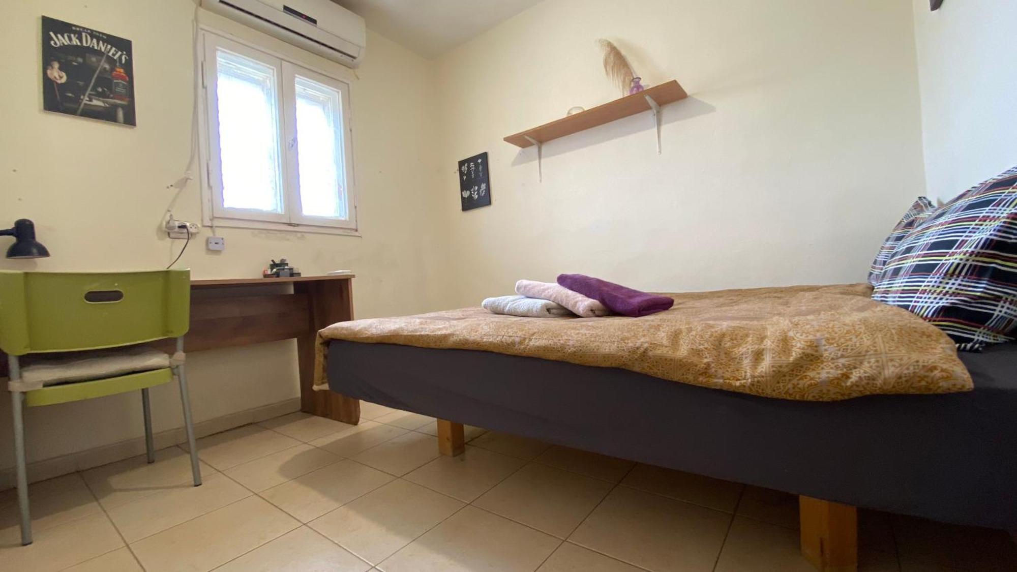 Ferienwohnung דירה יפיפיה! מיקום מעולה! אוניברסיטת בן גוריון, סורוקה, שוק, פארק! Beersheba Exterior foto